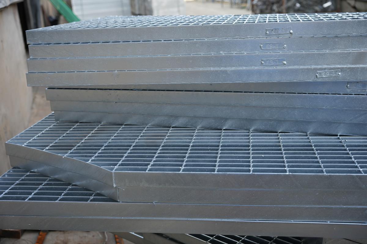 海口镀锌钢格栅厂家