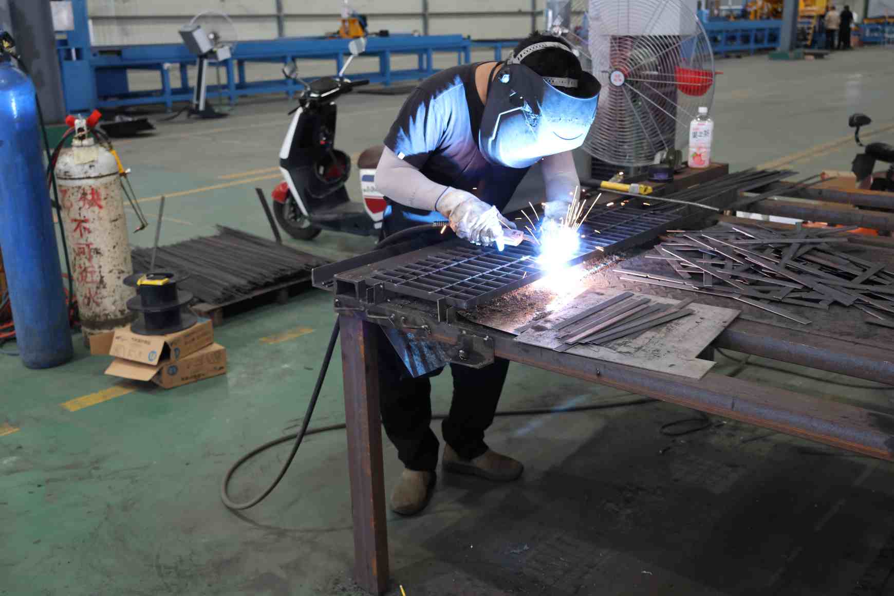 海南镀锌钢格栅：耐候防腐首选，筑牢工程安全防线