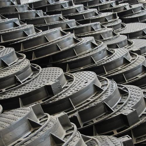 井盖e600和d400区别