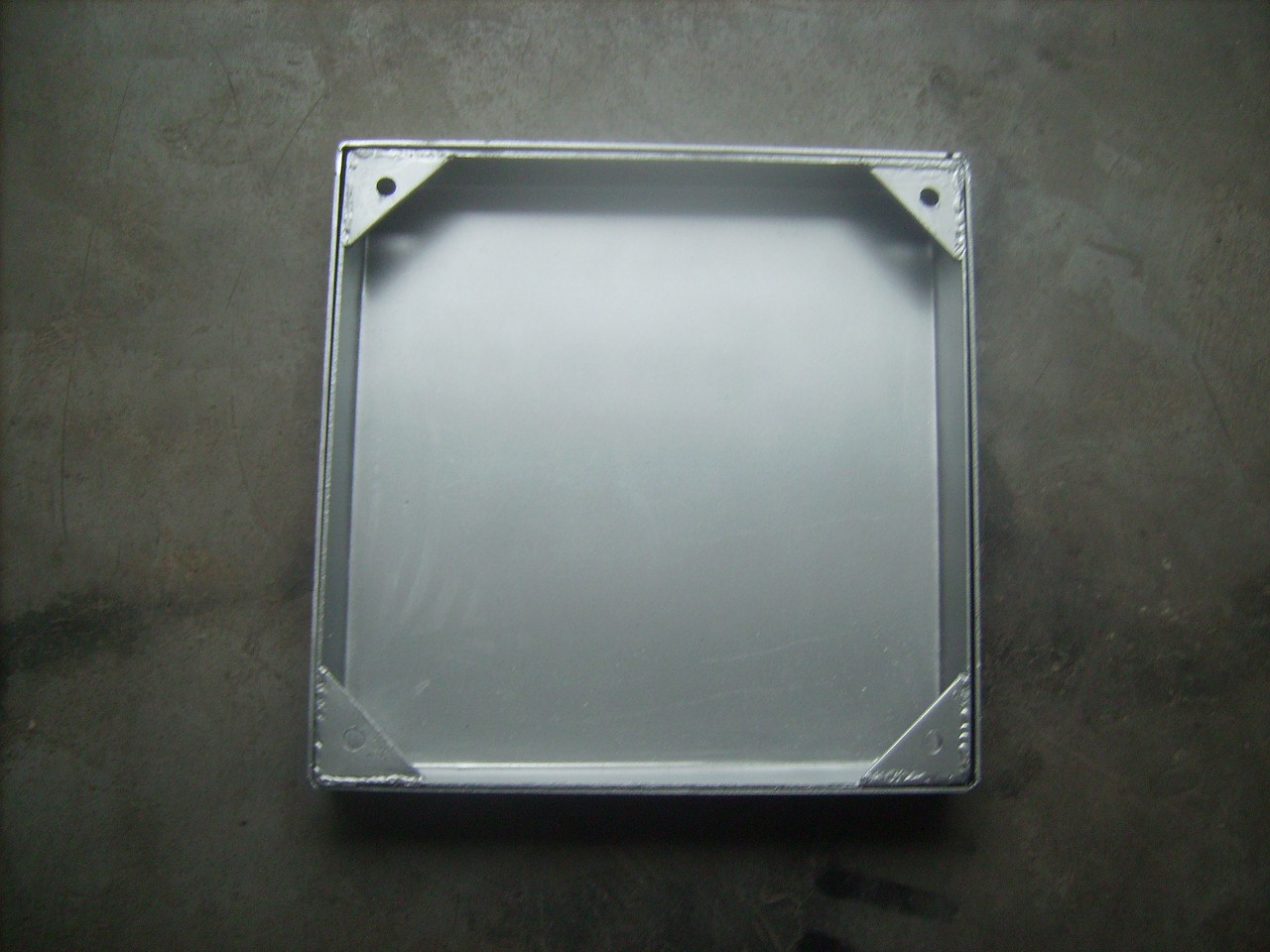 圳不锈钢井盖源头厂家