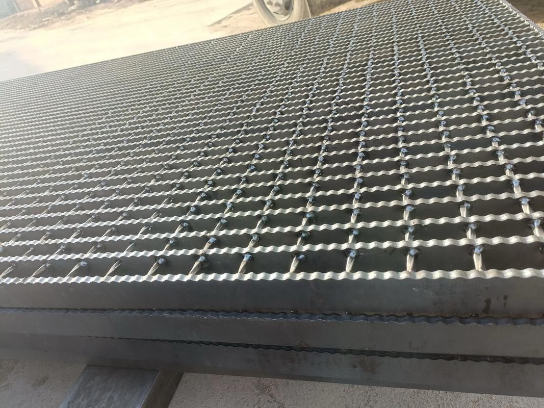 北海镀锌钢格栅_重投井盖厂家直供_支持定做