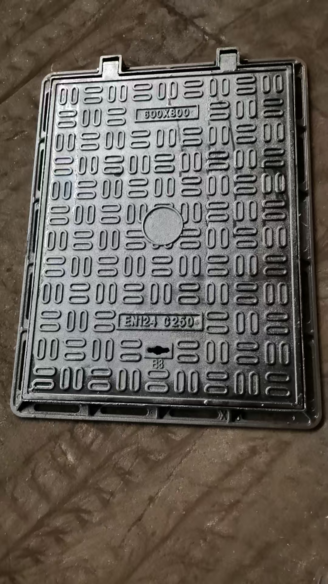 600*800球墨铸铁方井C250 广东重投井盖 市政工程首选