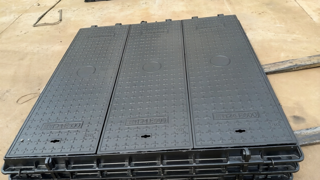 1500 * 1500球墨铸铁方井